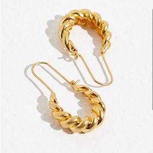 NWT Free People 14k Gold Twist Hoops